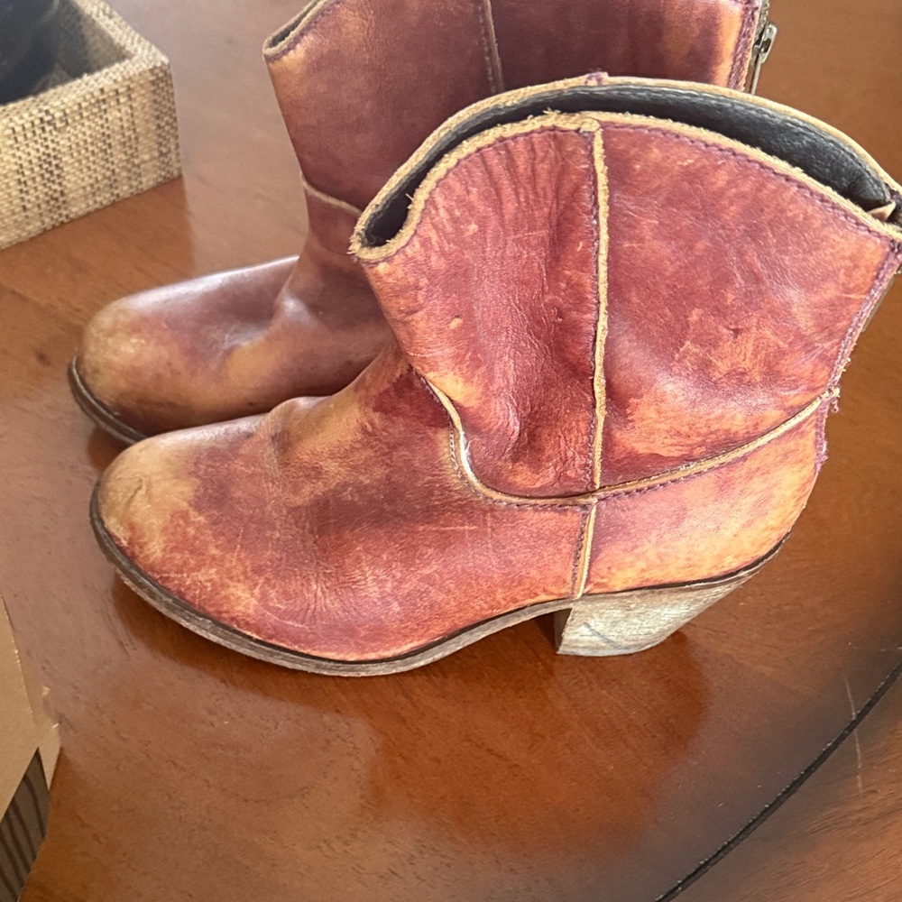 Vintage Two-Tone Distressed Leather Ankle Booties in Brown and Tan— - Picture 2 of 2
